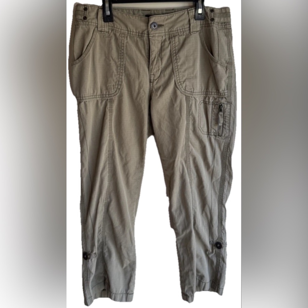 Eddie Bauer Women’s Blakey Fit Capri Pants 4